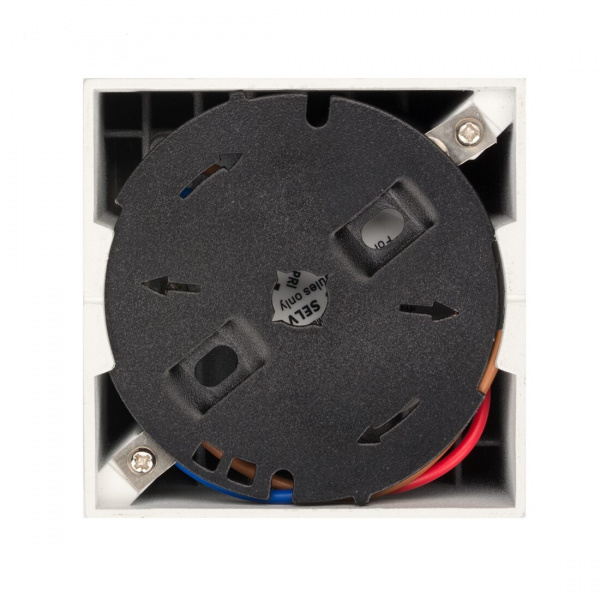 Св-к накладной WINDOWS 8W 4x2W OSRAM CRI90, WW 3000K, KEGU драйвер, White 62х62х62mm