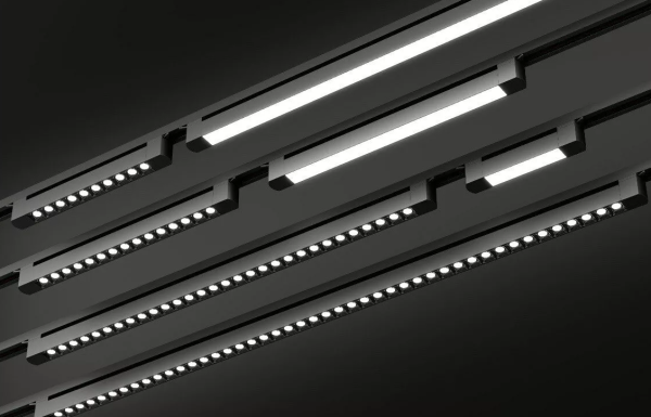 Светильник LINER 30W 100° 3ССТ 3000/4000/6000К CRI85 Черный 2TRA однофазный 220V  465x33x34mm